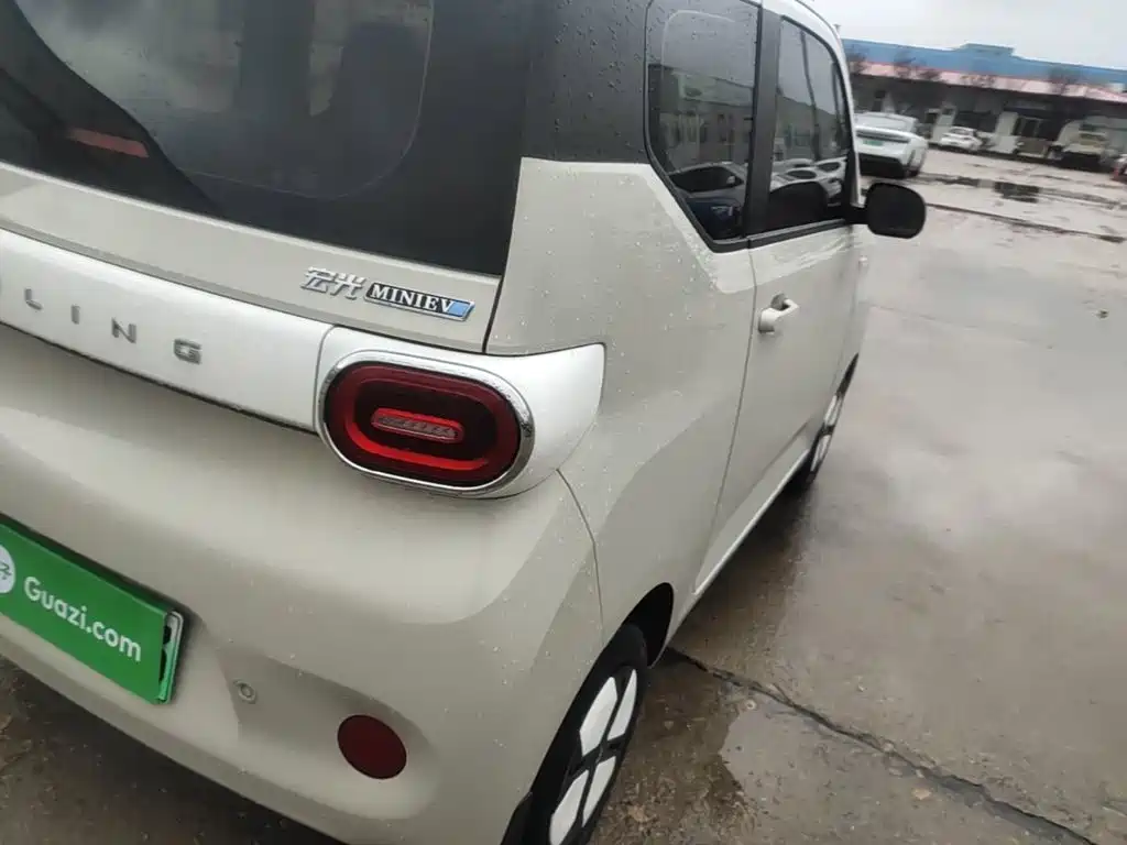 Wuling MINIEV — миниатюра 8
