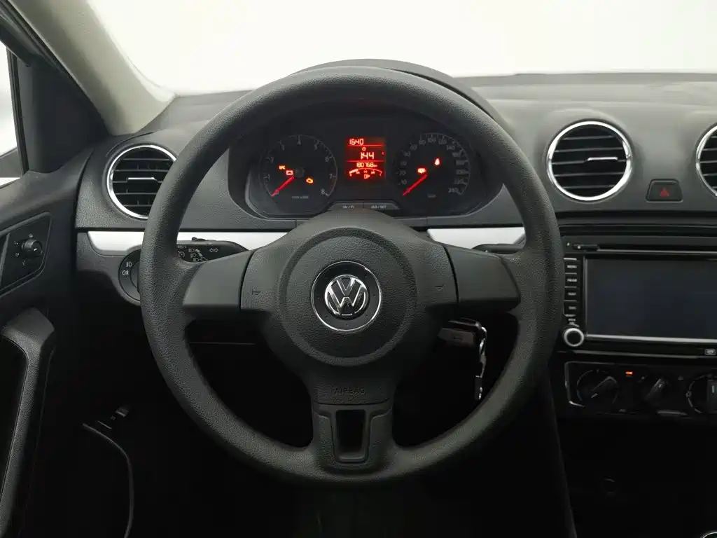 Volkswagen Jetta — миниатюра 11