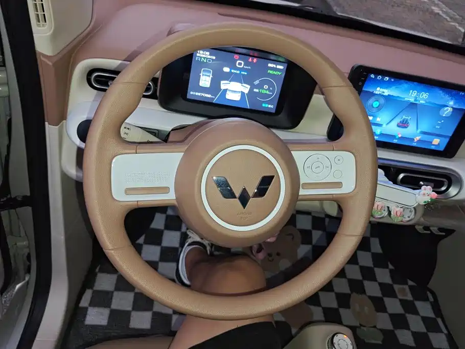 Wuling MINIEV — миниатюра 15