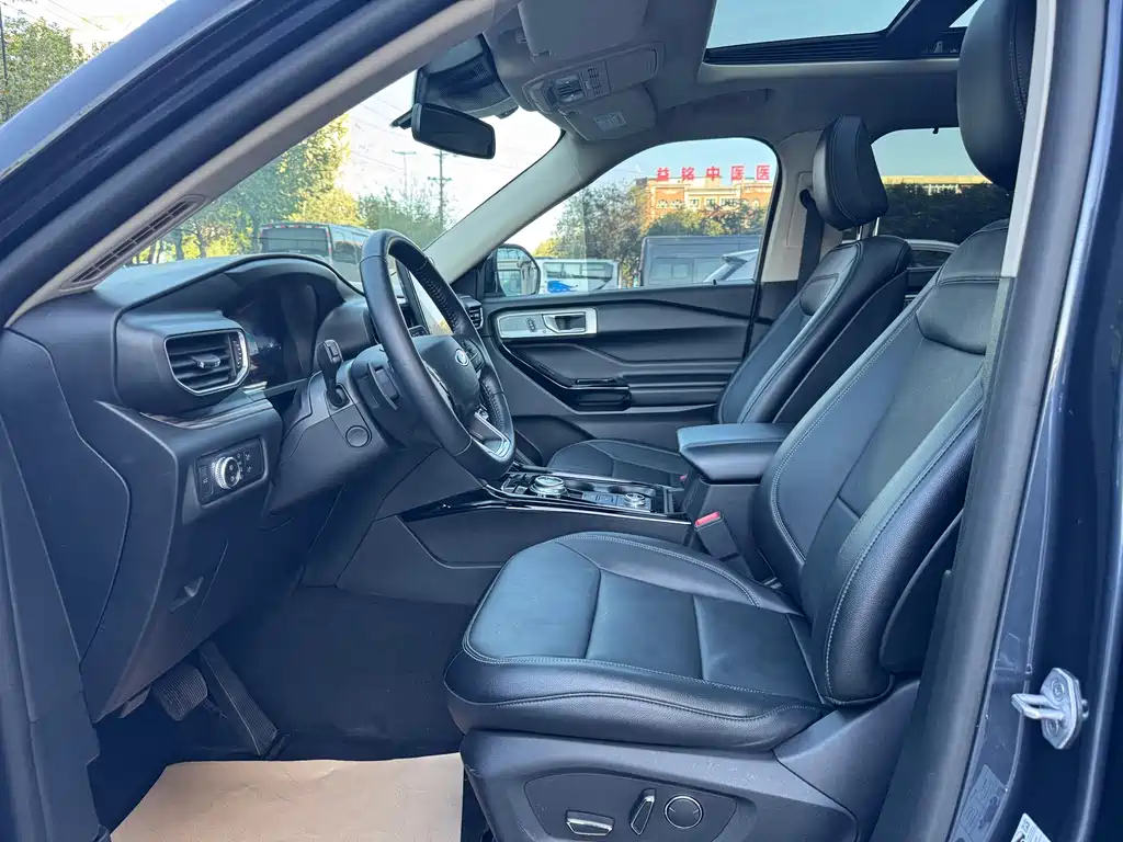 Ford Explorer — миниатюра 4