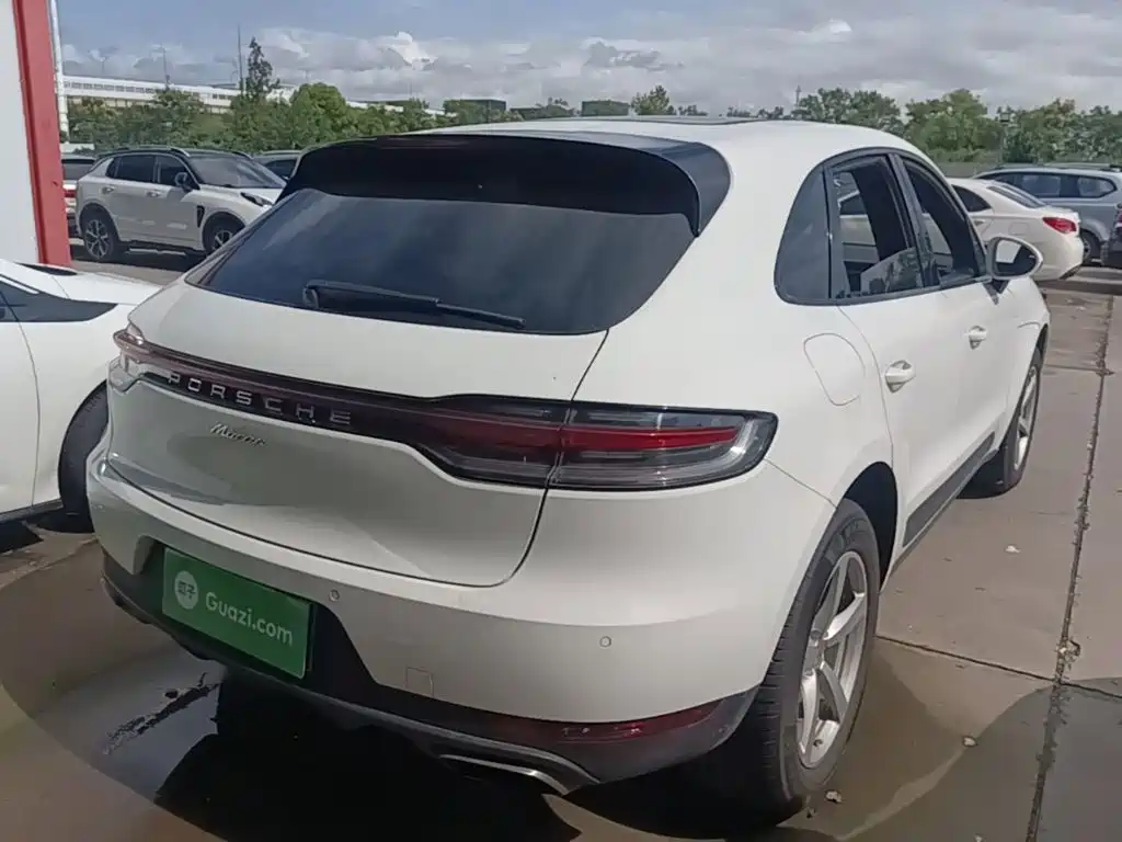 Porsche Macan — миниатюра 7
