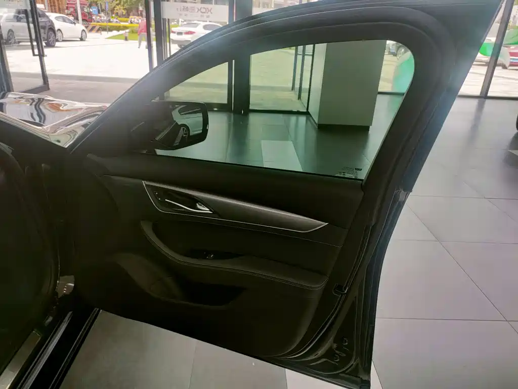 Cadillac CT5 — миниатюра 27