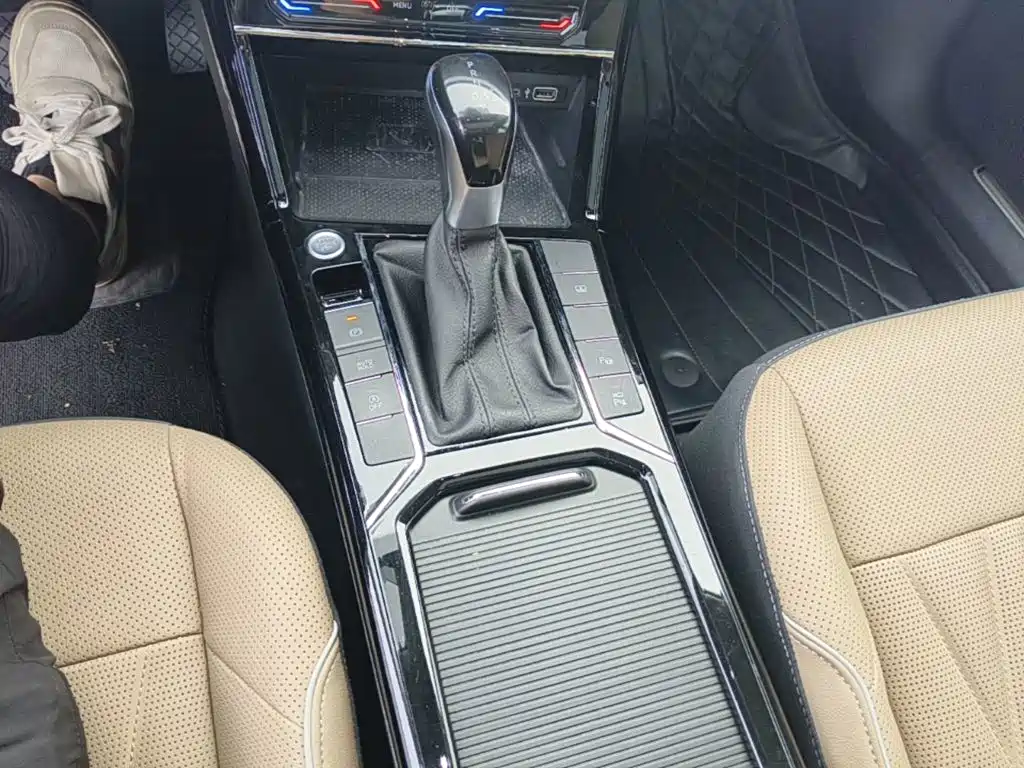 Volkswagen Passat — миниатюра 14
