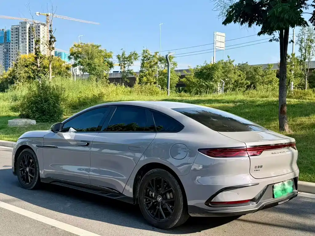 BYD Han — миниатюра 8