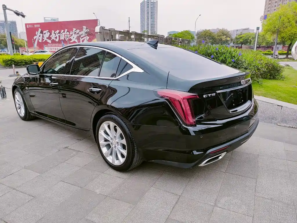 Cadillac CT5 — миниатюра 8