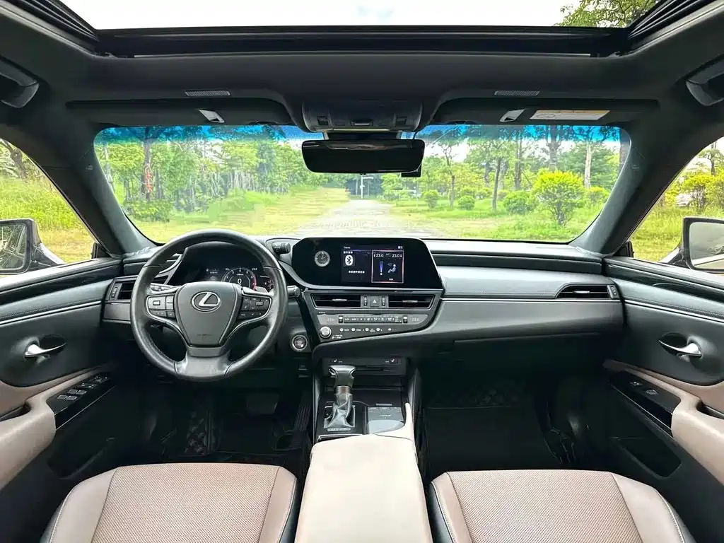 Lexus ES — миниатюра 9