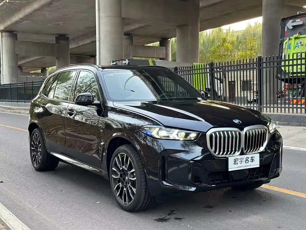 BMW X5 2025 xDrive 40Li M Sport