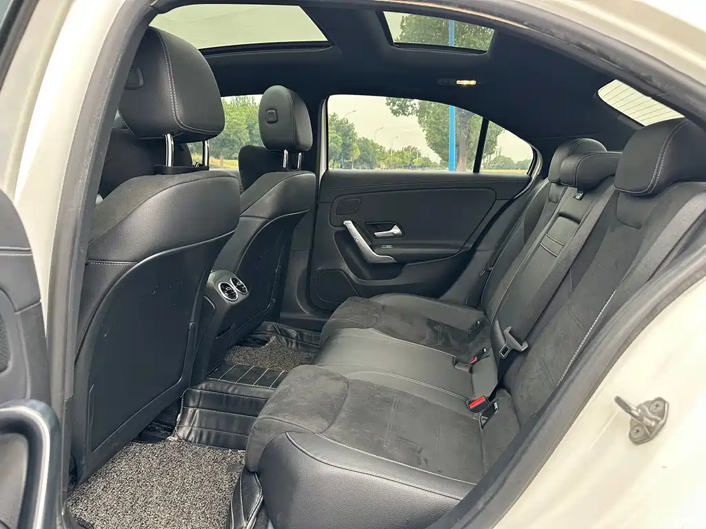 Mercedes-Benz A-Class — миниатюра 10