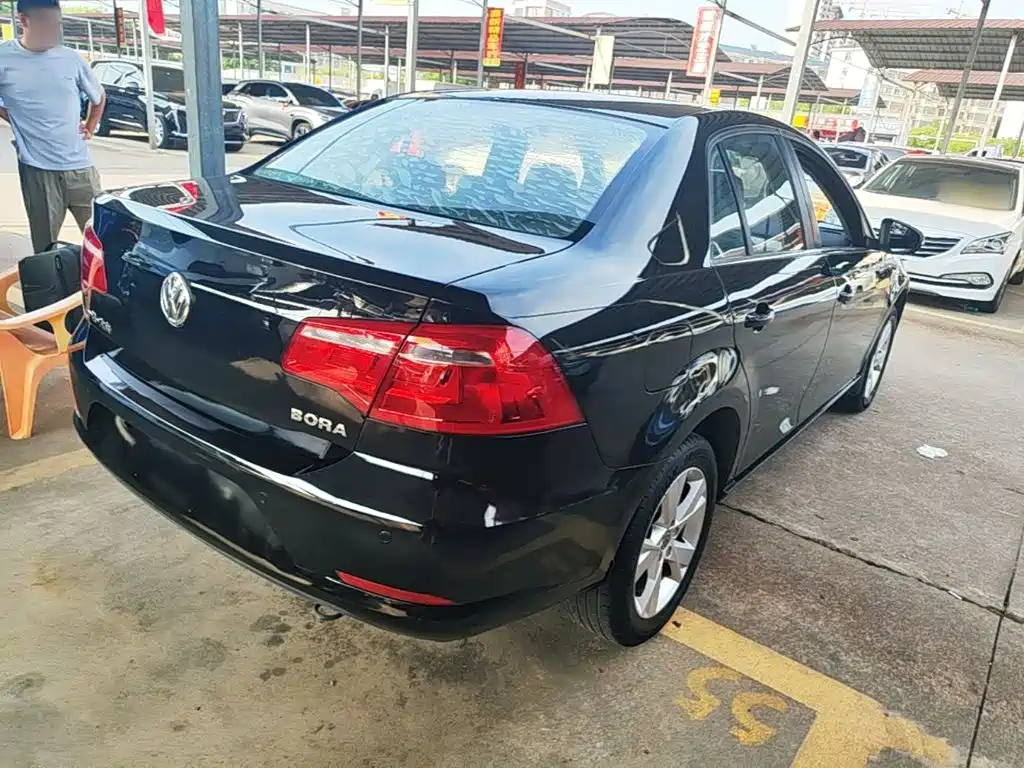 Volkswagen Bora — миниатюра 7