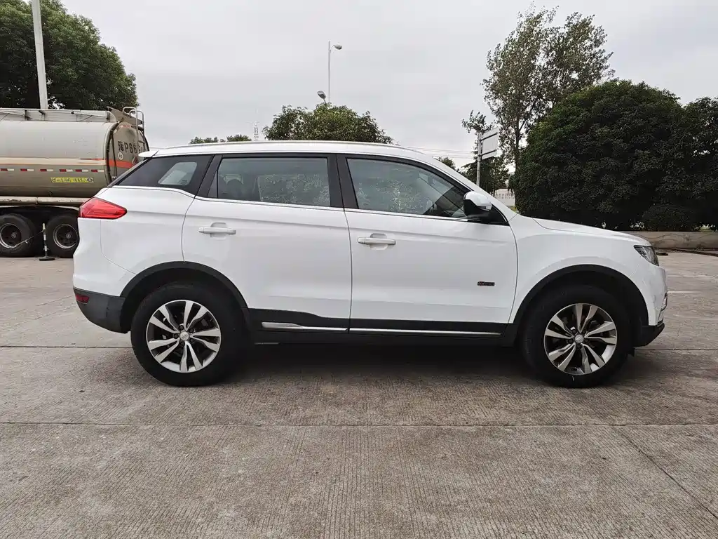 Geely Boyue — миниатюра 4