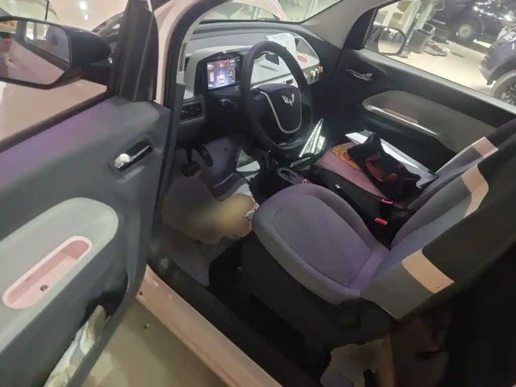 Wuling MINIEV — миниатюра 16