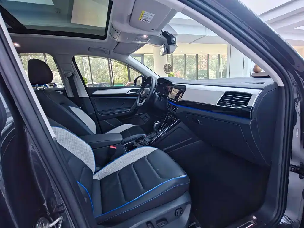 Volkswagen Tayron GTE — миниатюра 18