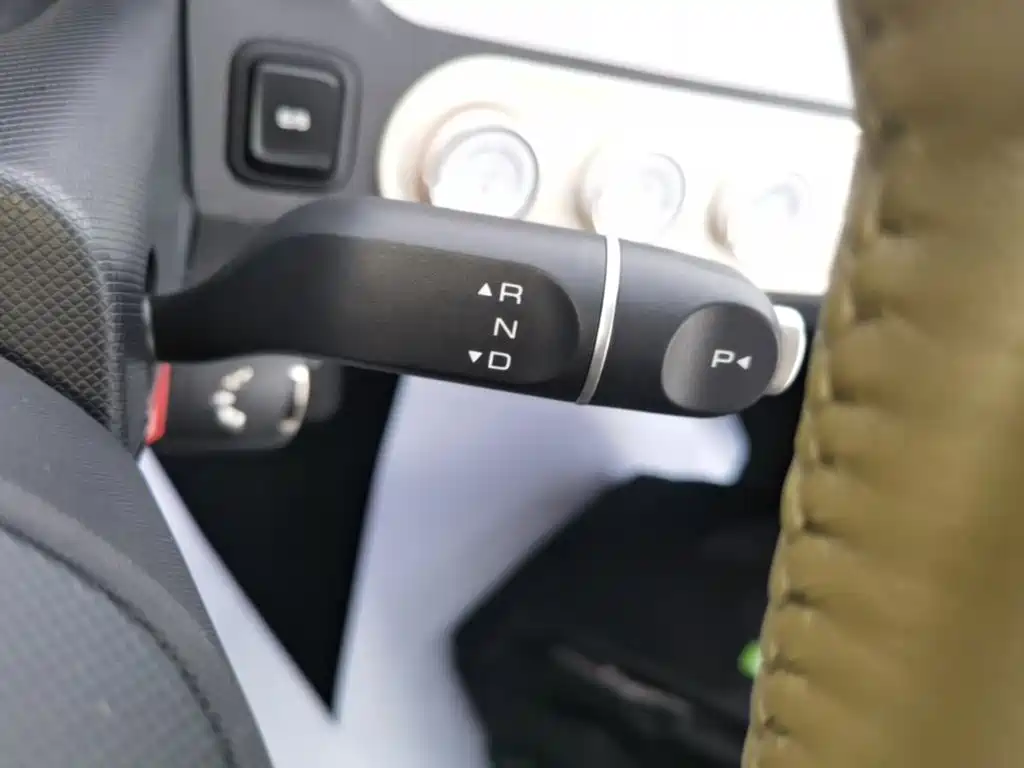 Wuling MINIEV — миниатюра 14