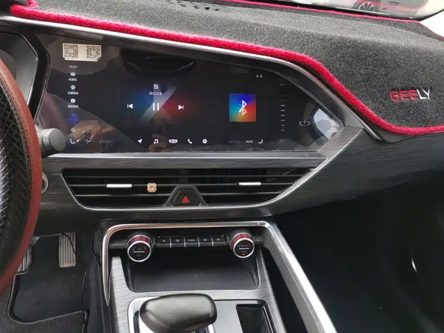 Geely Xingyue — миниатюра 13