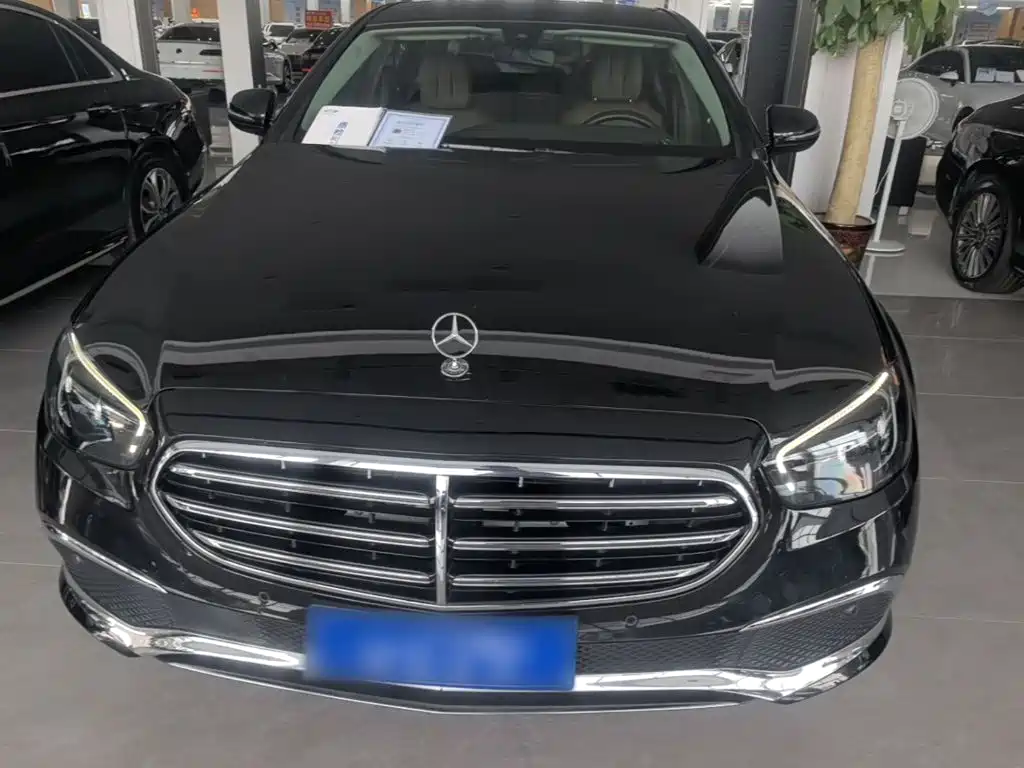 Mercedes-Benz E-Class — миниатюра 3