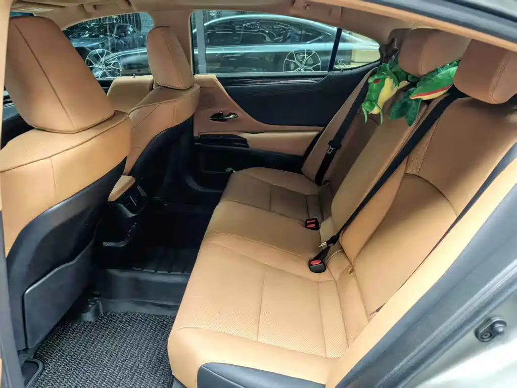 Lexus ES — миниатюра 3