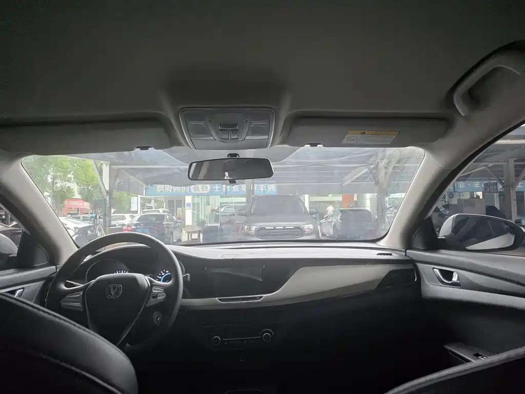Changan Eado New Energy — миниатюра 9