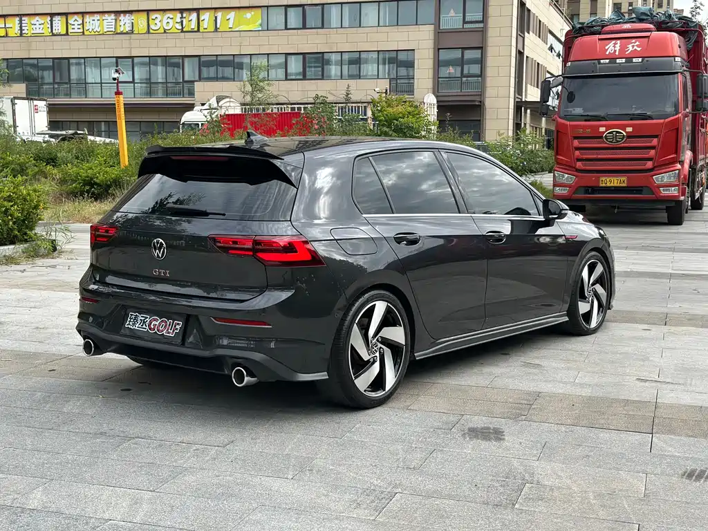 Volkswagen Golf GTI — миниатюра 5