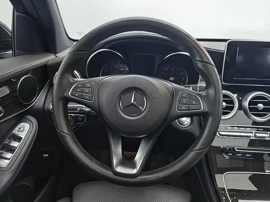 Mercedes-Benz GLC — миниатюра 11
