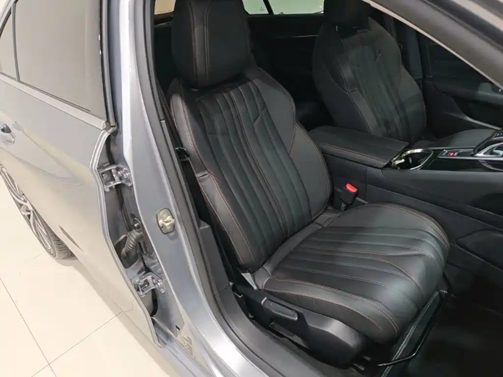 Peugeot 508L PHEV — миниатюра 25