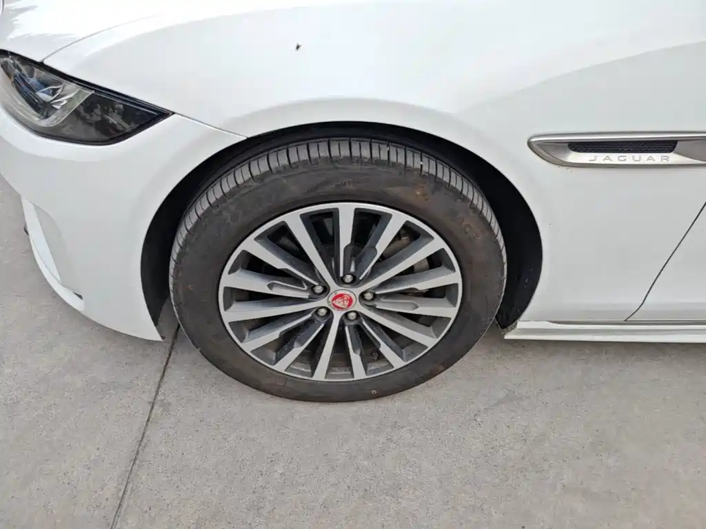 Jaguar XEL — миниатюра 23