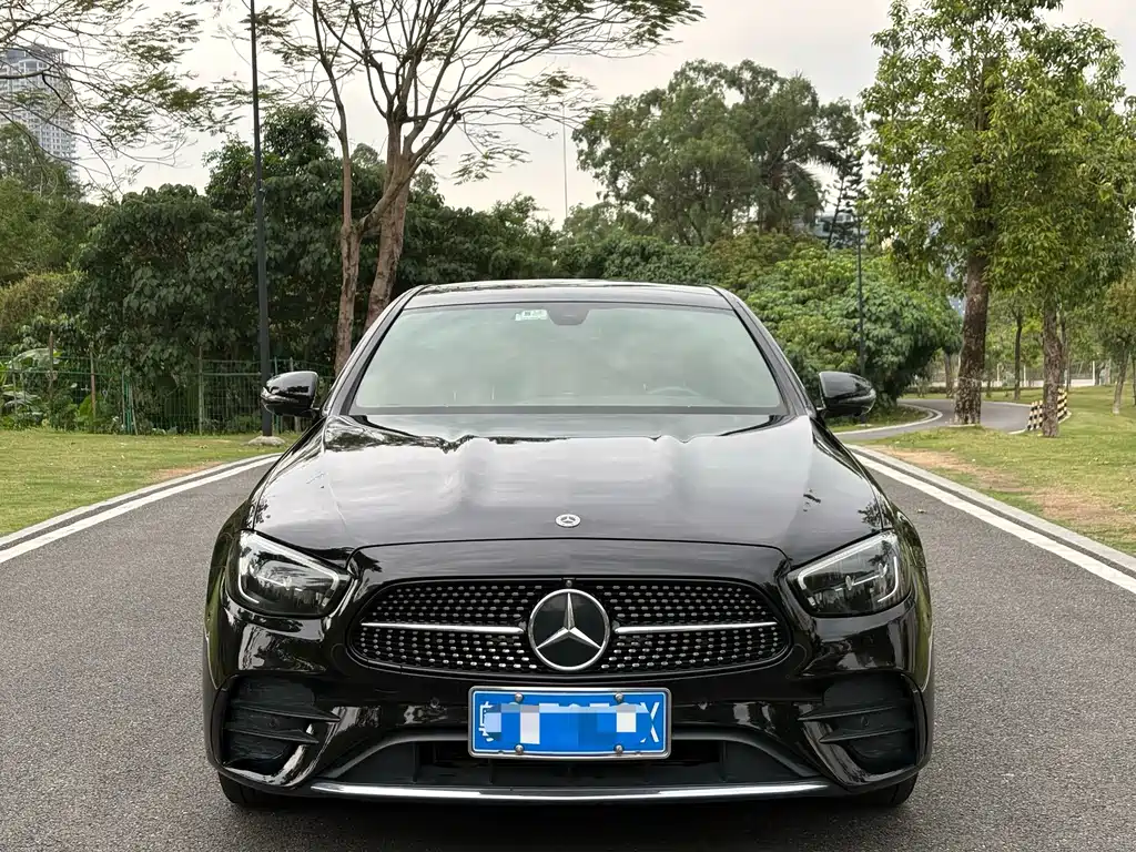 Mercedes-Benz E-Class — миниатюра 2