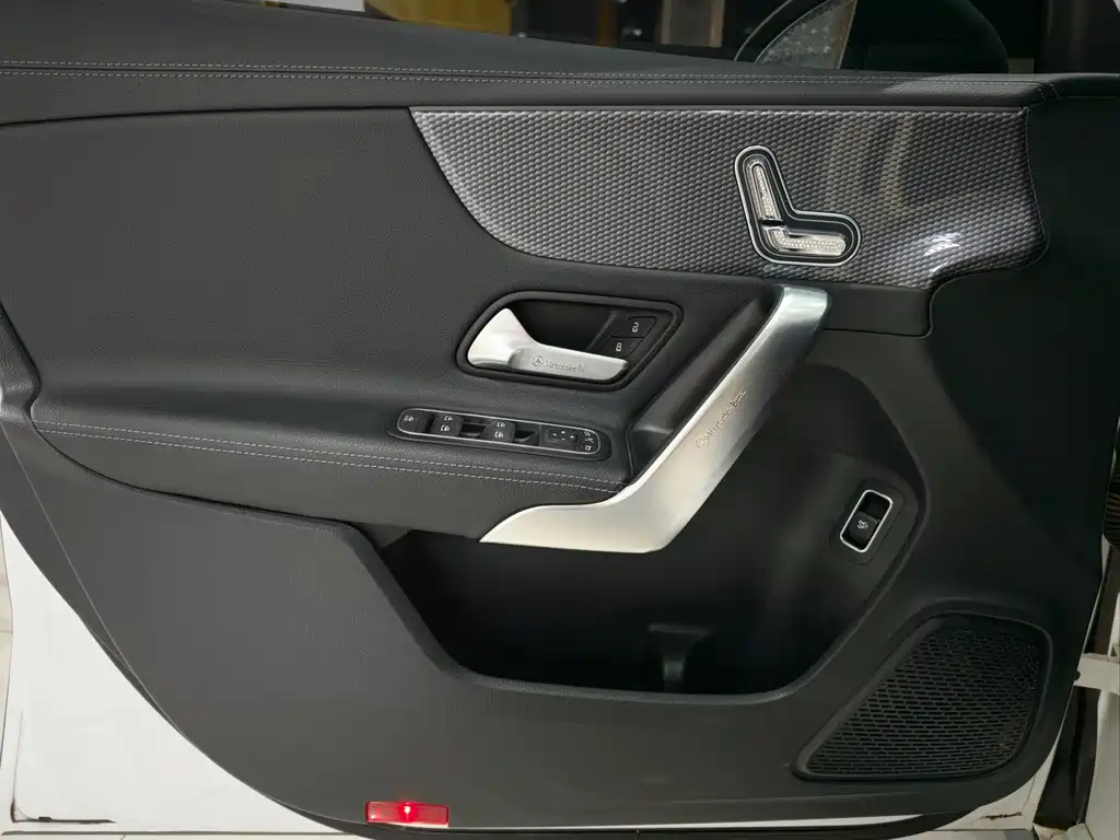 Mercedes-Benz A-Class — миниатюра 4
