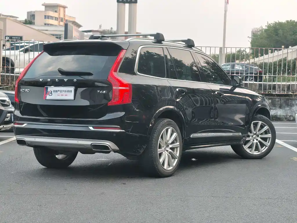 Volvo XC90 — миниатюра 5