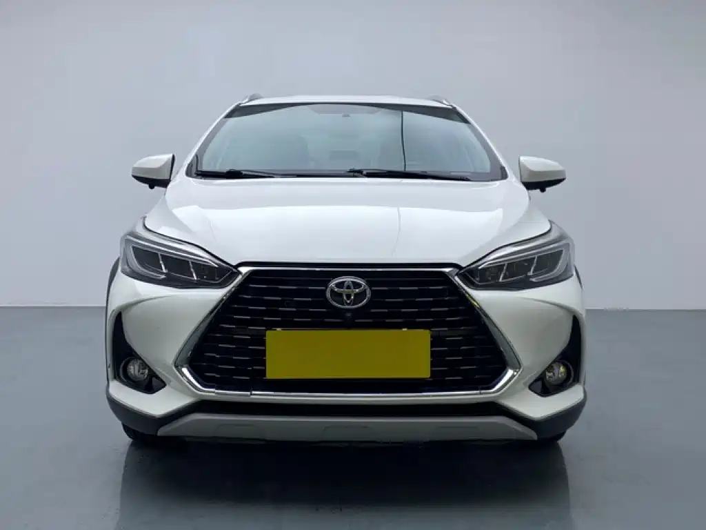 Toyota Yaris L — миниатюра 2