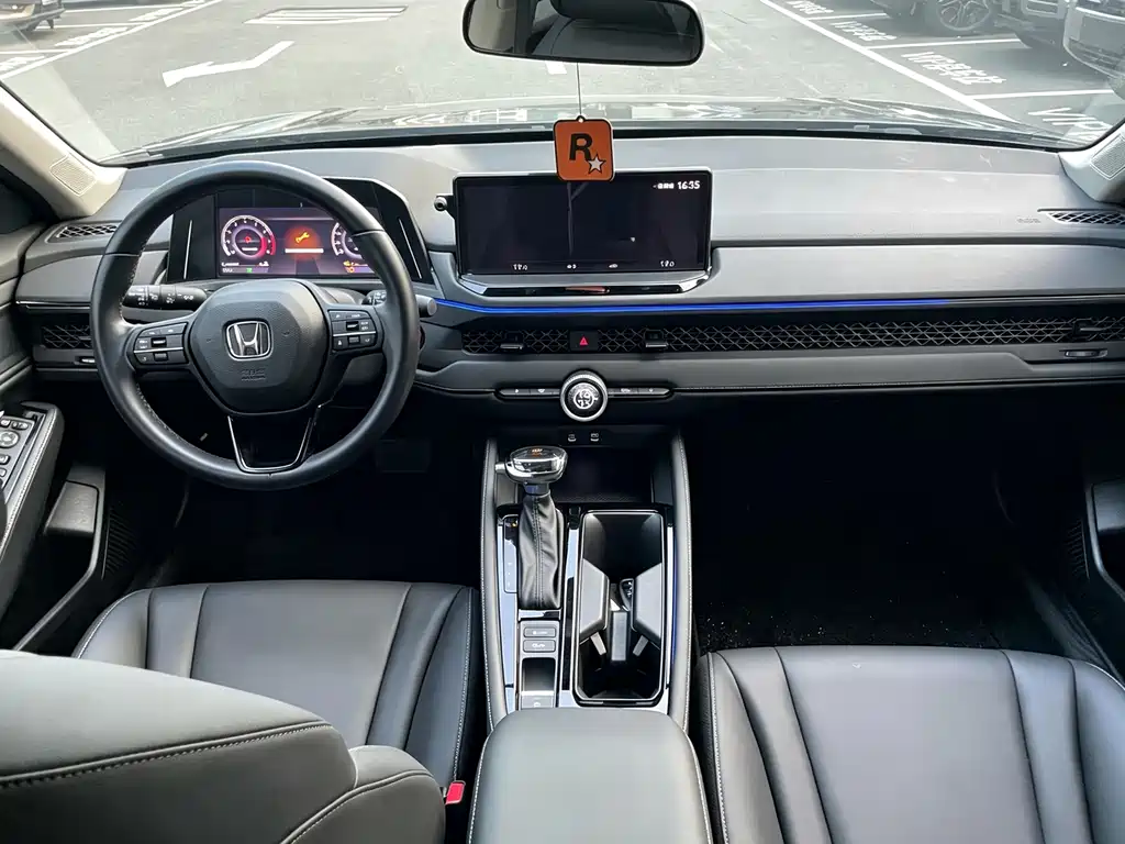 Honda Accord — миниатюра 8