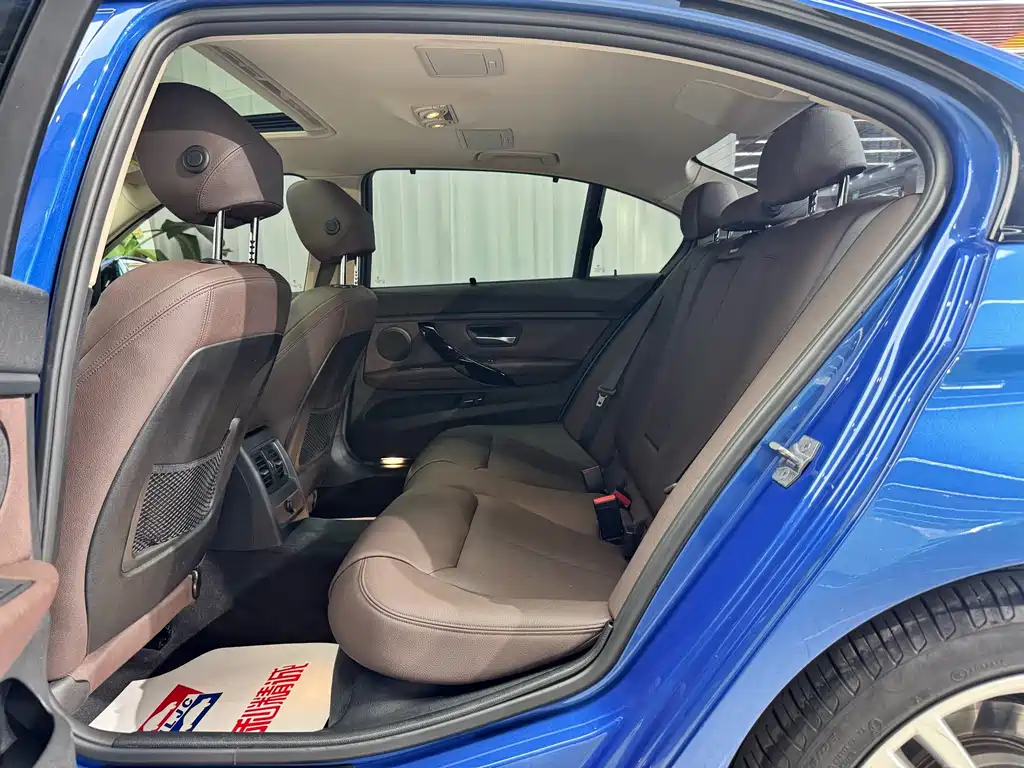 BMW 3 Series — миниатюра 8