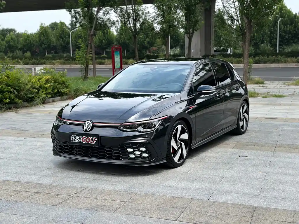 Volkswagen Golf GTI