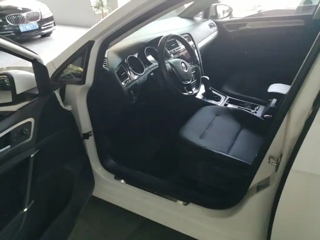 Volkswagen Golf — миниатюра 16