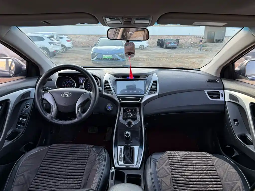 Hyundai Elantra Langdong — миниатюра 14