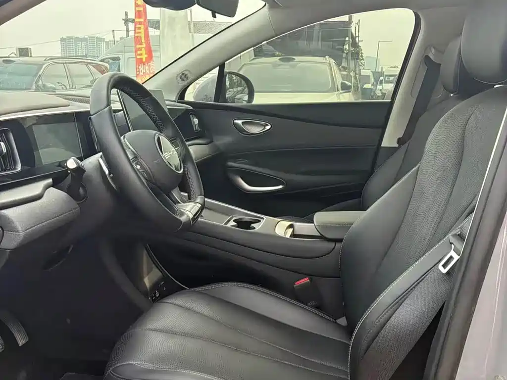 BYD Sealion 05 EV — миниатюра 4