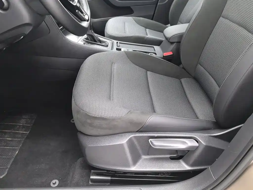 Volkswagen Golf — миниатюра 20