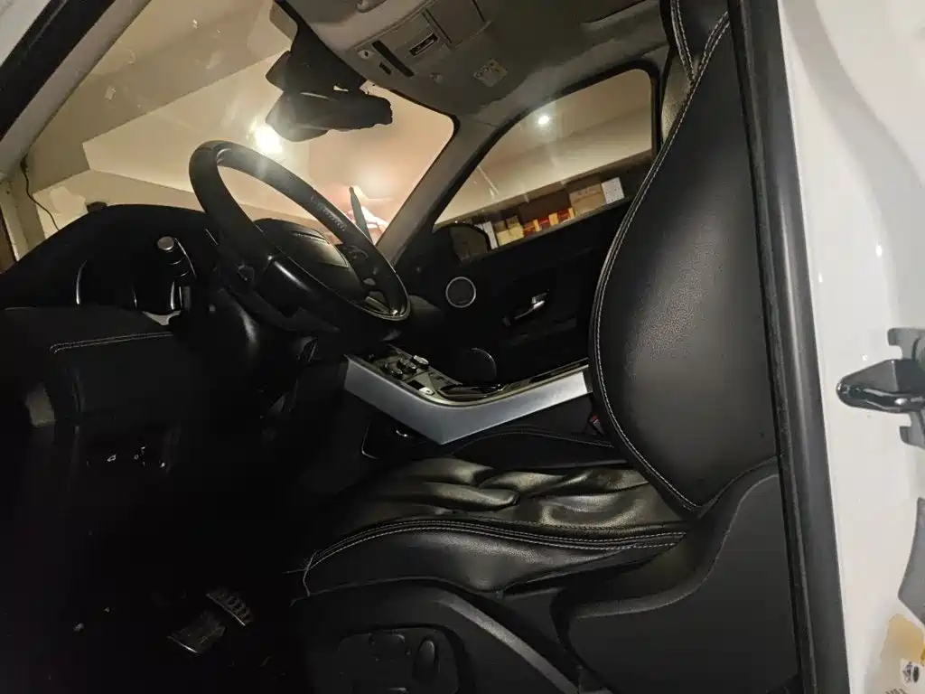 Land Rover Evoque — миниатюра 16