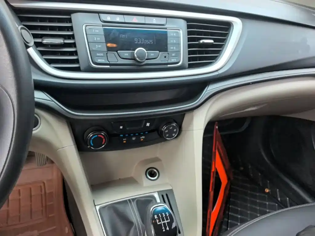 Buick Excelle — миниатюра 13