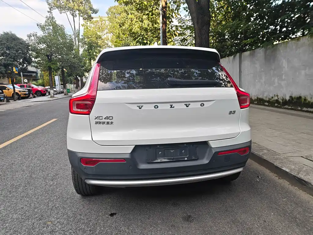 Volvo XC40 — миниатюра 6