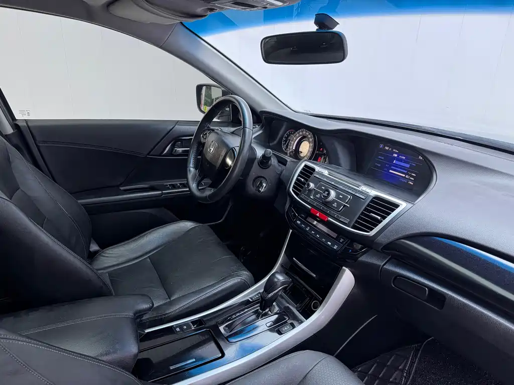 Honda Accord 2016 2.0L Elite