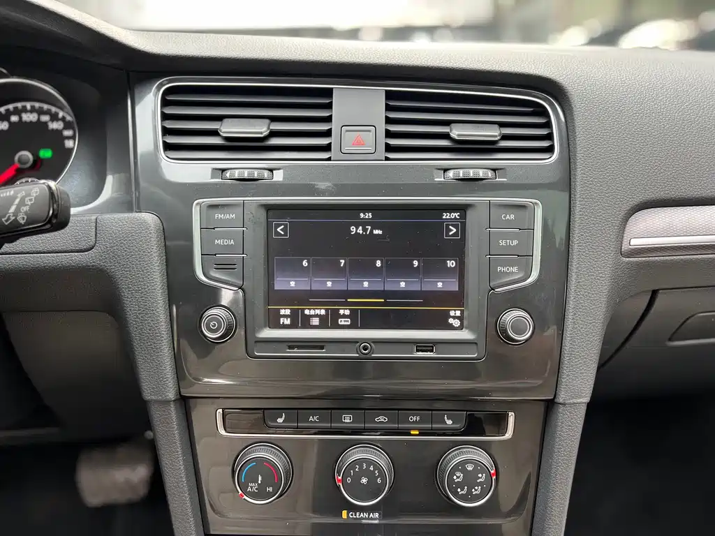 Volkswagen Golf — миниатюра 14