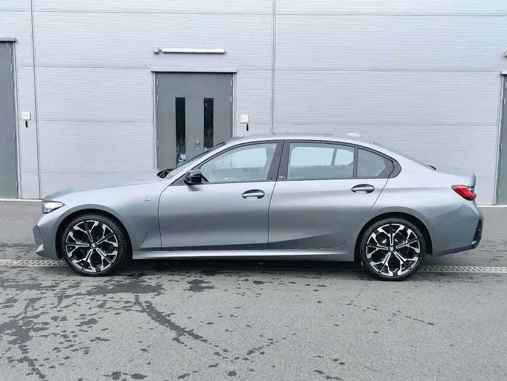BMW 3 Series — миниатюра 3