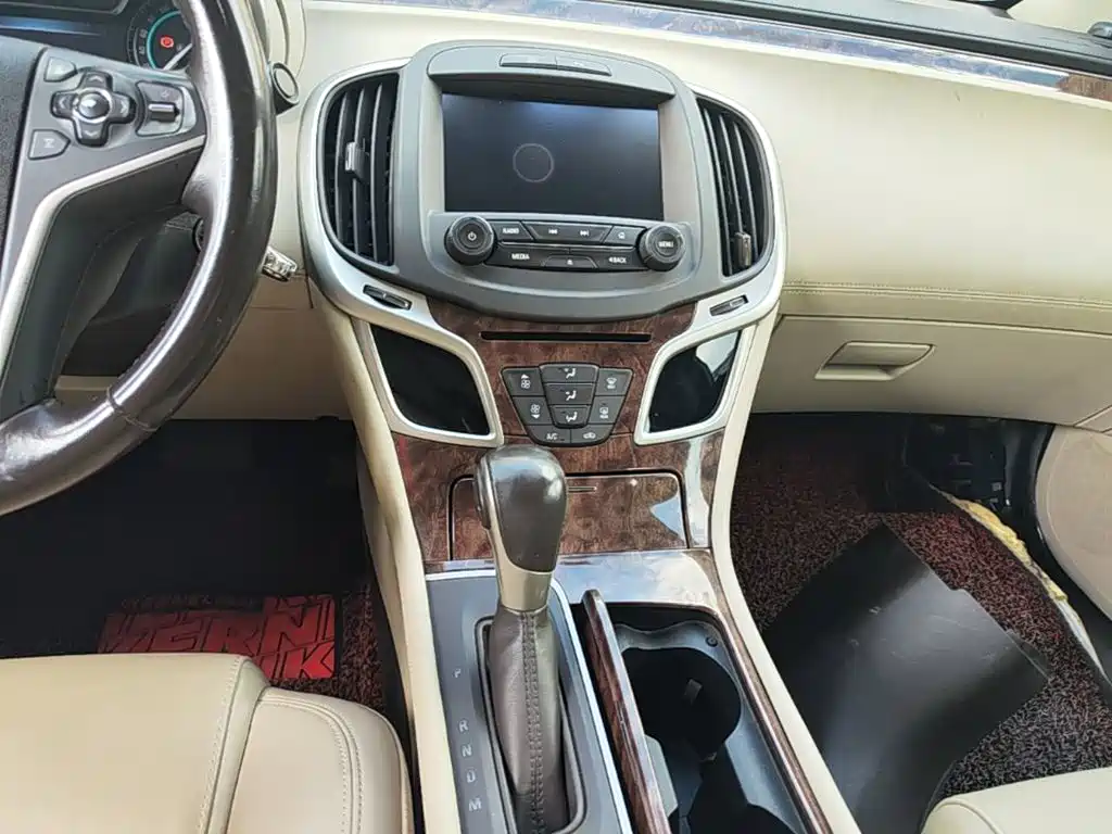 Buick LaCrosse — миниатюра 13