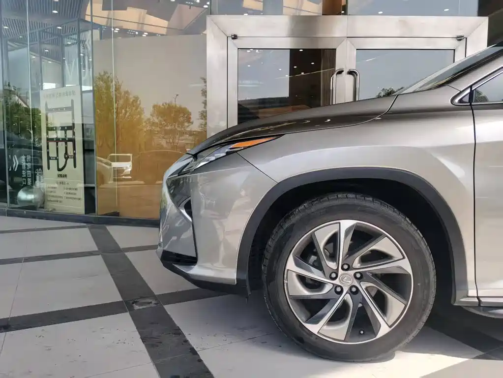 Lexus RX — миниатюра 6