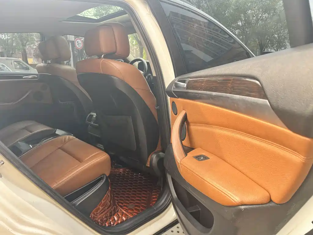 BMW X6 — миниатюра 10