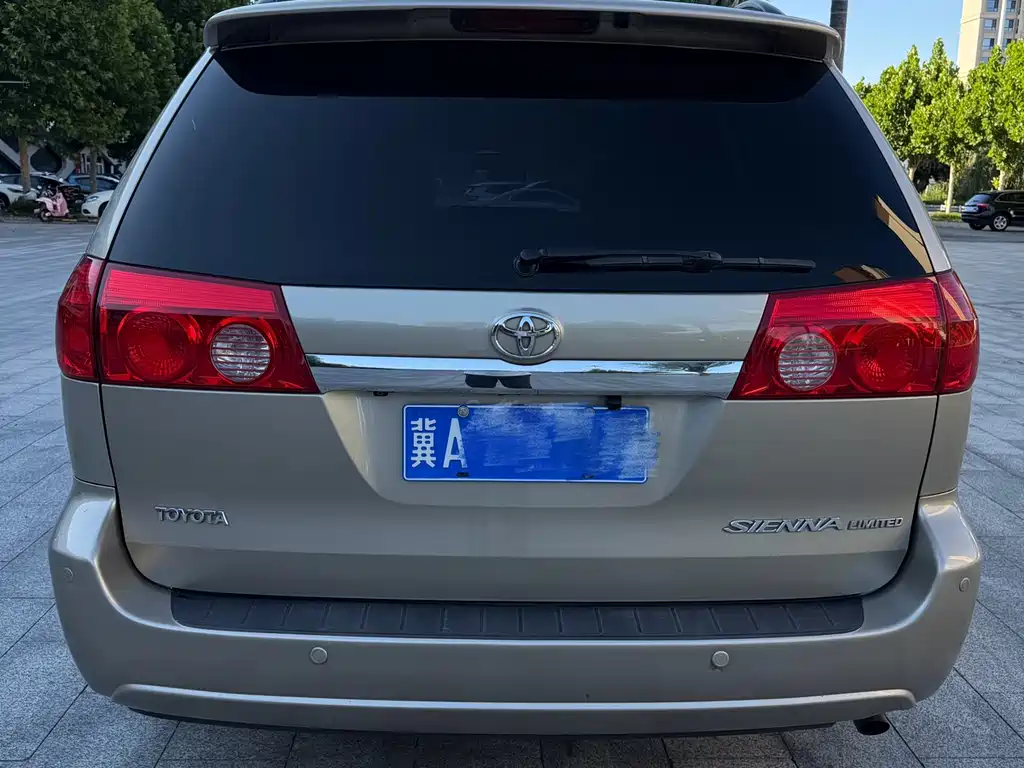 Toyota Sienna 2010 Sienna