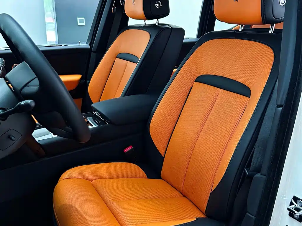 Rolls-Royce Cullinan — миниатюра 6
