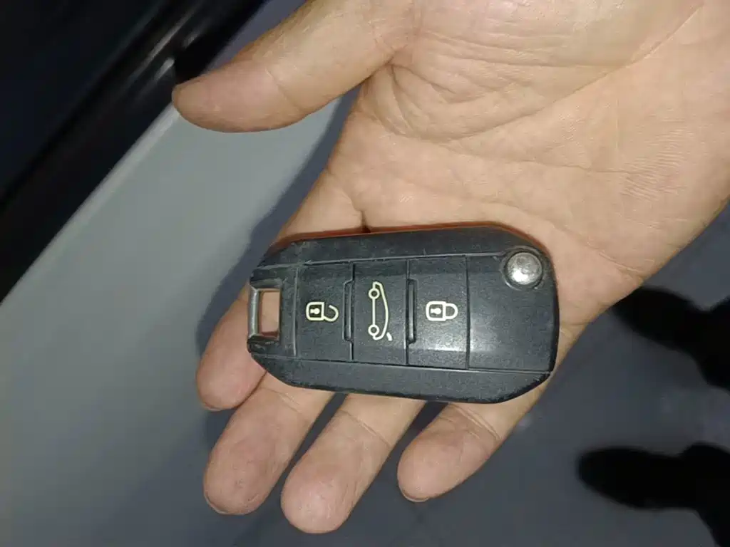 Peugeot 308 — миниатюра 9