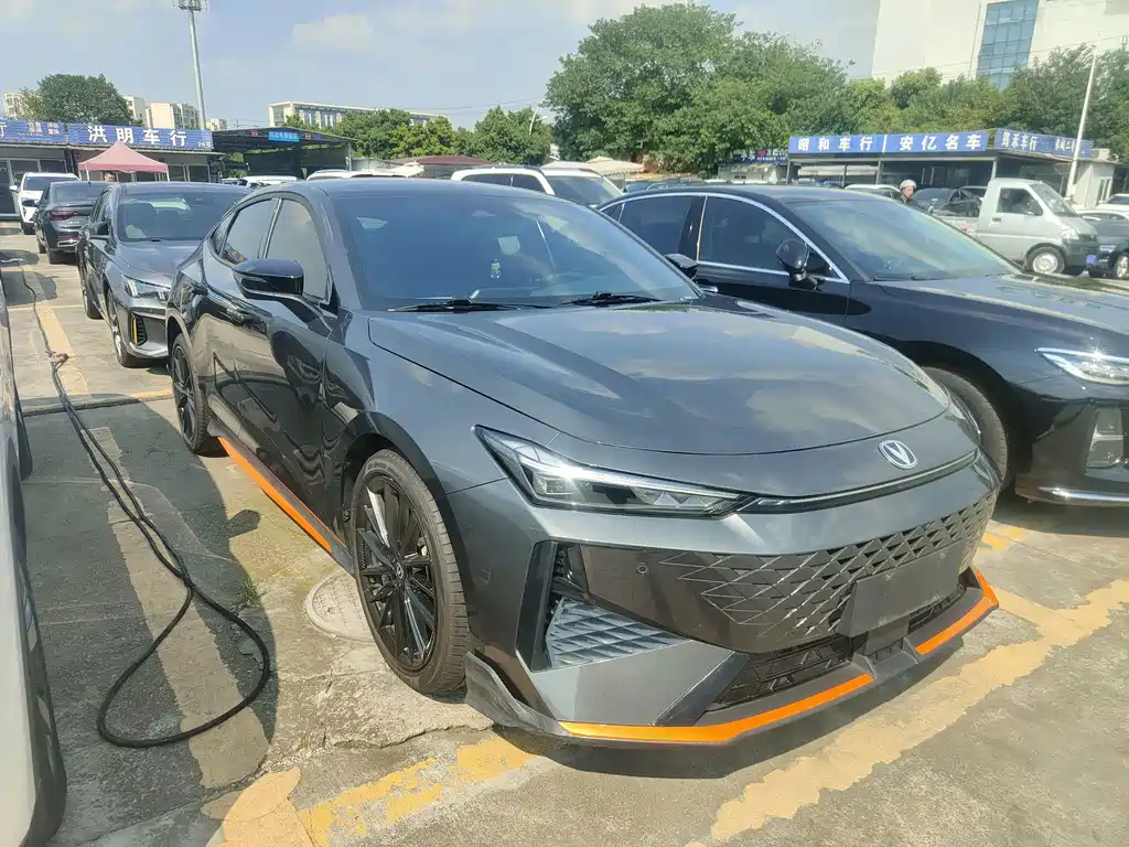 Changan UNI-V — миниатюра 3