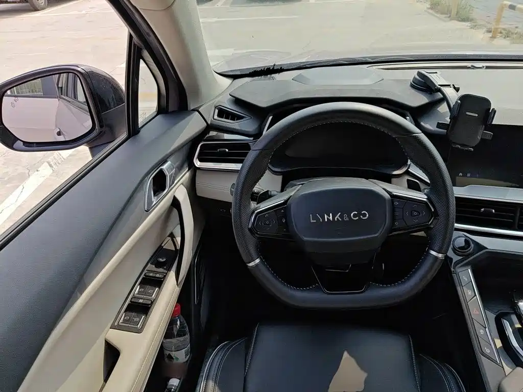 Lynk & Co 06 — миниатюра 11